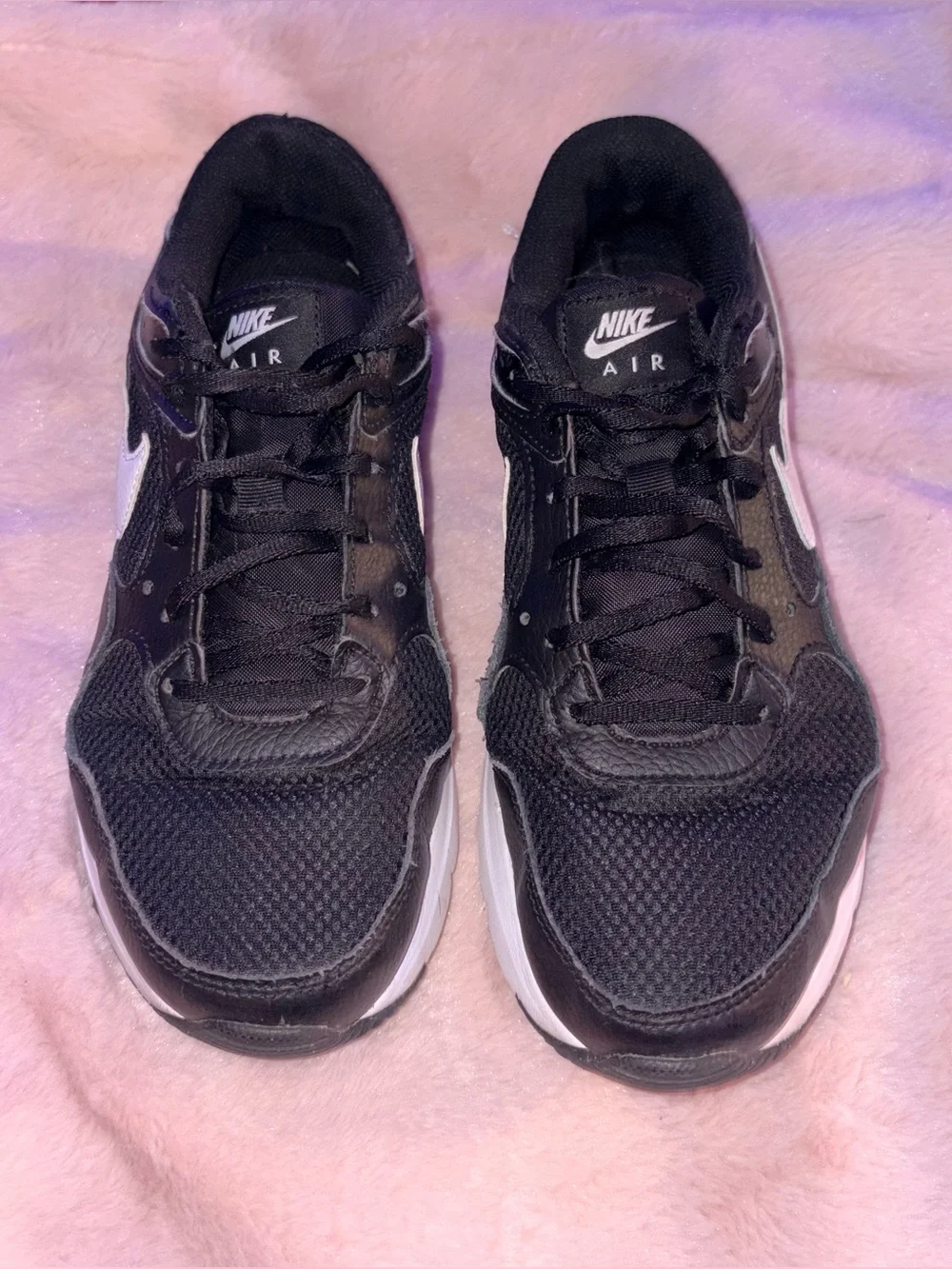 Nike Air Max (black, white) - 
women’s size 9 - Picture 2 of 4